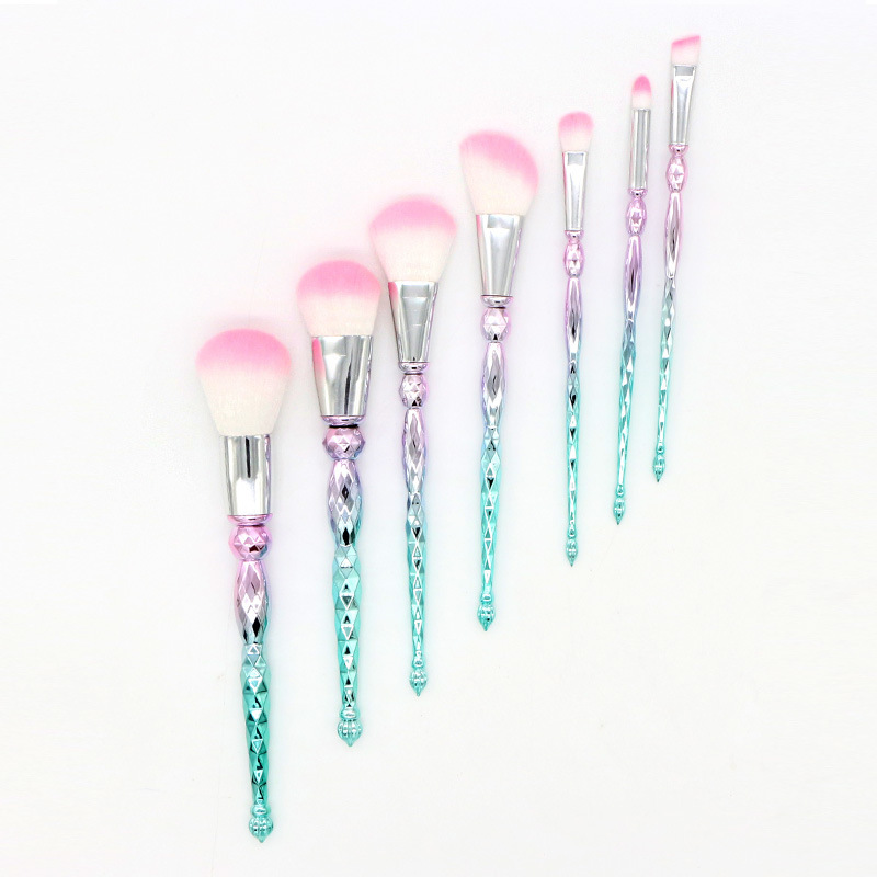 Diamond Makeup Brush Set – Soft Professional Brushes with Storage Tower - Image 3