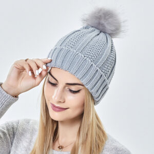 Women's Fleece-Lined Knitted Beanie with Pom Pom – Warm Winter Hat